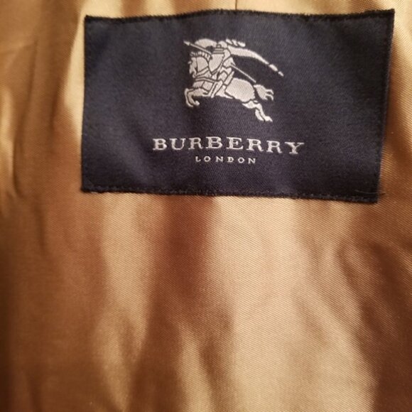 Vintage Burberry Classic Trench Coat (42 L) - Picture 8 of 8